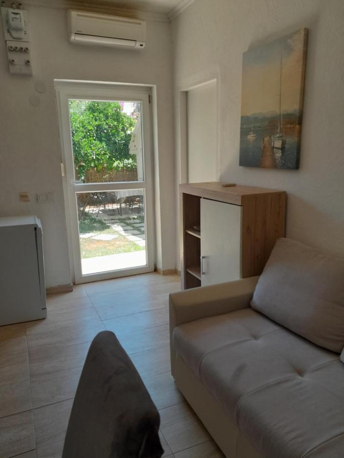 Maja Garden Apartment ซาดาร์ ภายนอก รูปภาพ